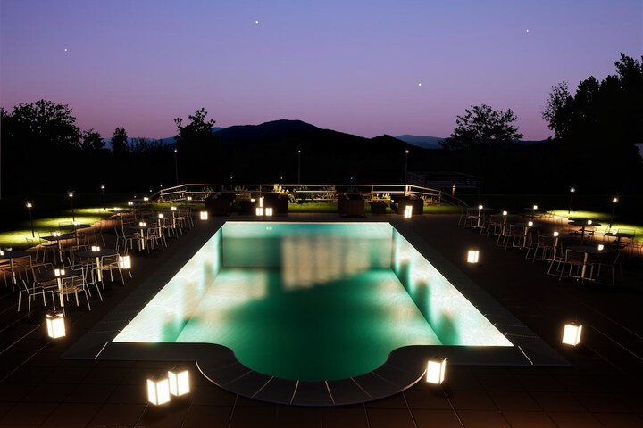 Pool 92 of 130