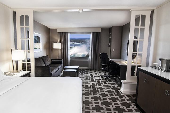 Room 17 of 80
