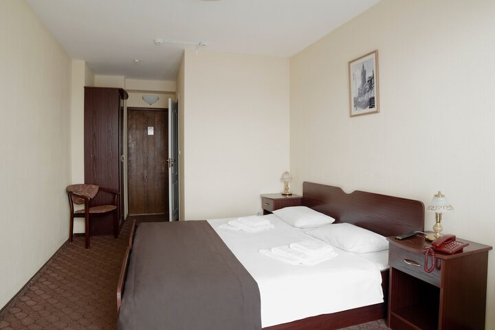 Room 15 of 51
