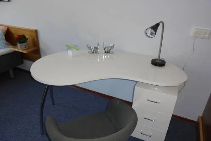 Room 2 of 8