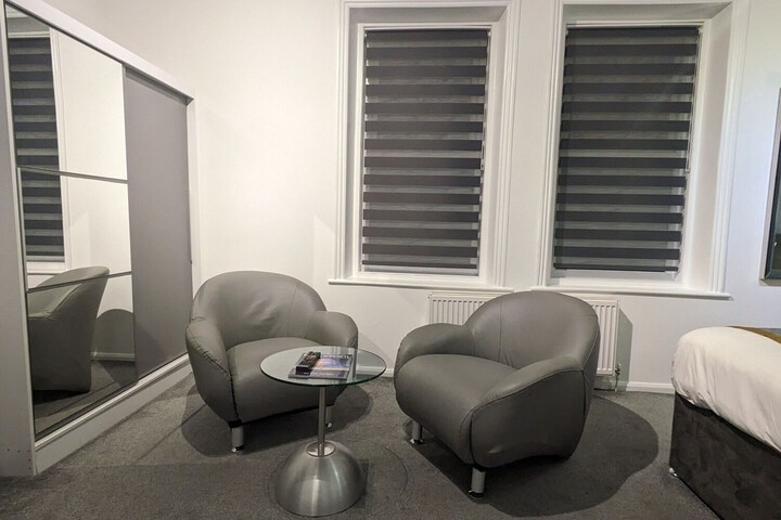 Room 44 of 105