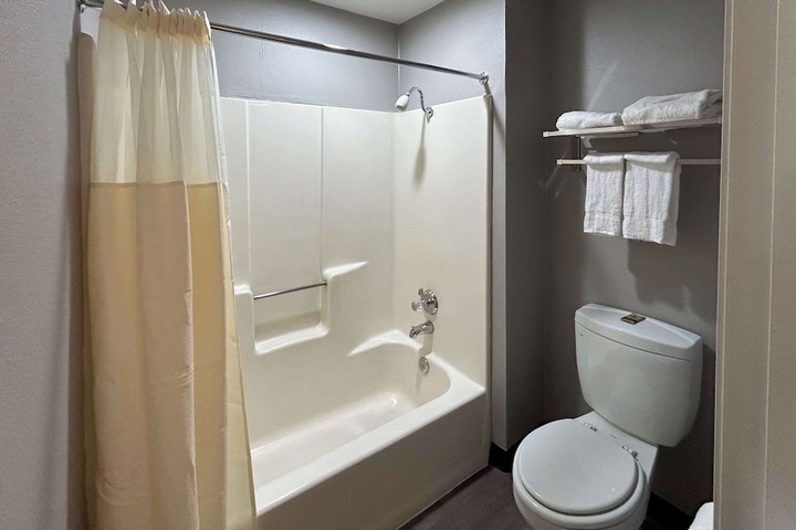 Room 13 of 15