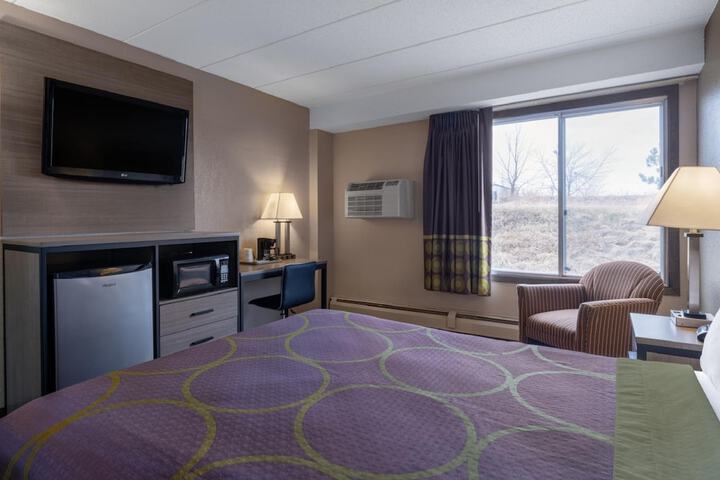 Room 7 of 35