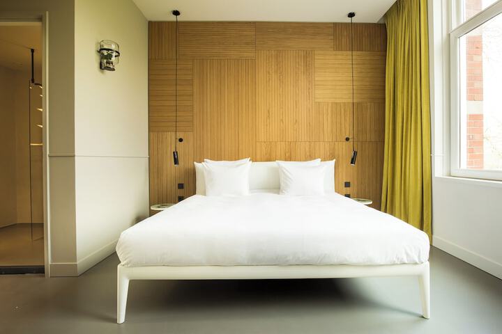 Room 28 of 58