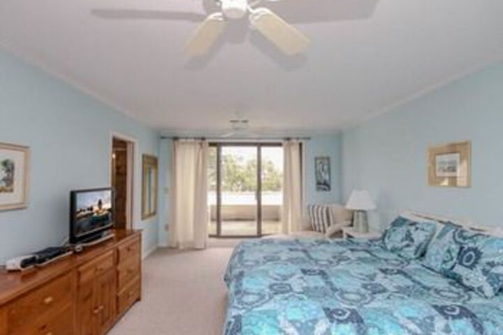 Room 8 of 34