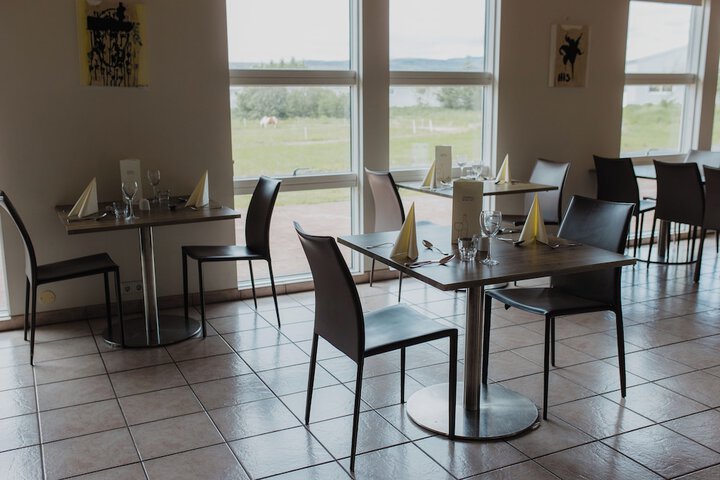 Dining 74 of 103