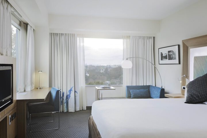 Room 22 of 61