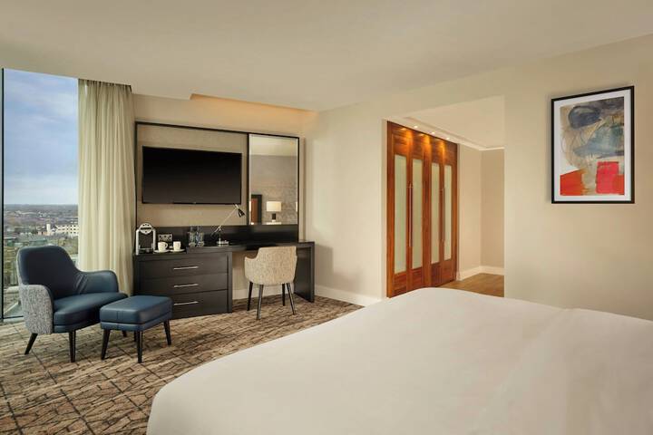 Room 46 of 142
