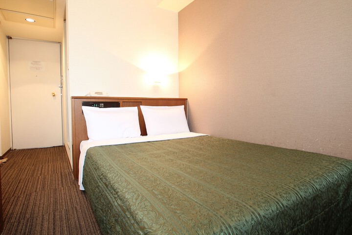 Room 3 of 22