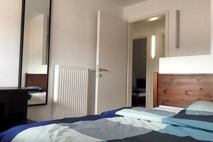 Room 14 of 18