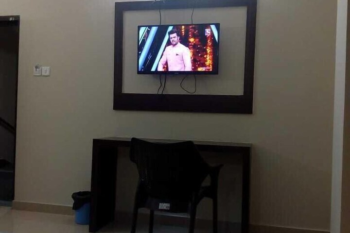 Room 4 of 39