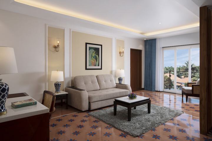 Room 45 of 184