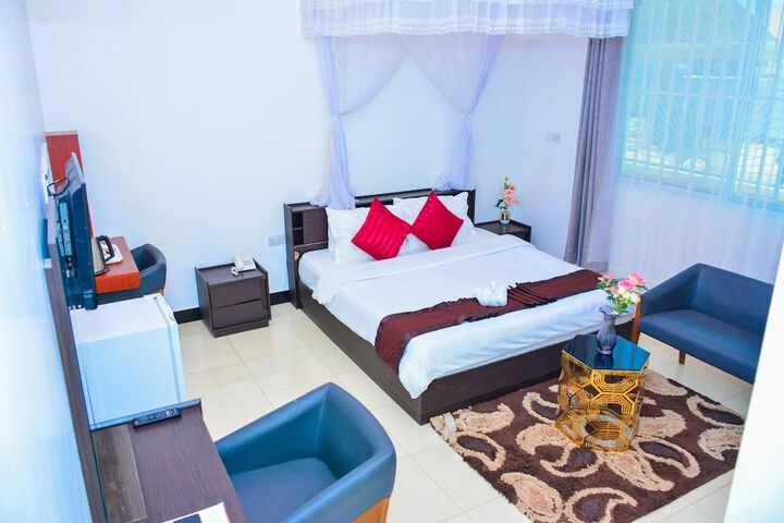 Room 2 of 47