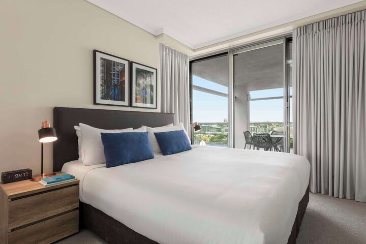 Room 21 of 80