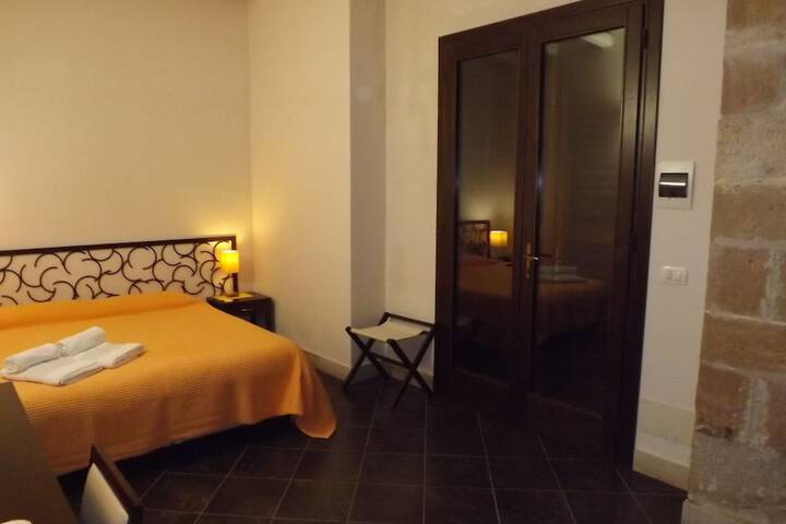 Room 15 of 41