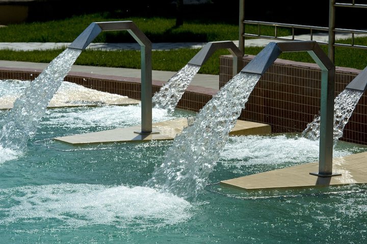 Pool 41 of 75