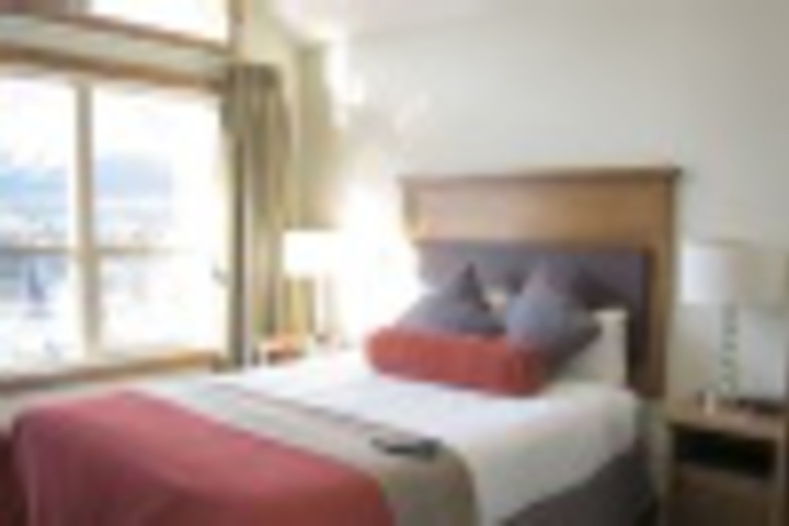Room 16 of 192