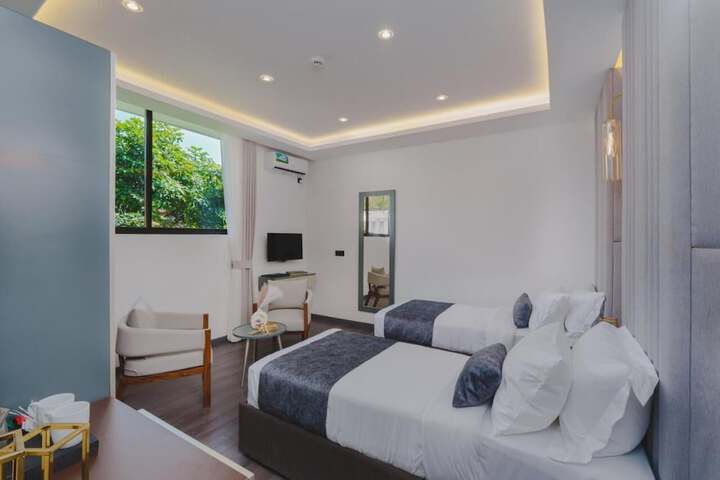 Room 19 of 32