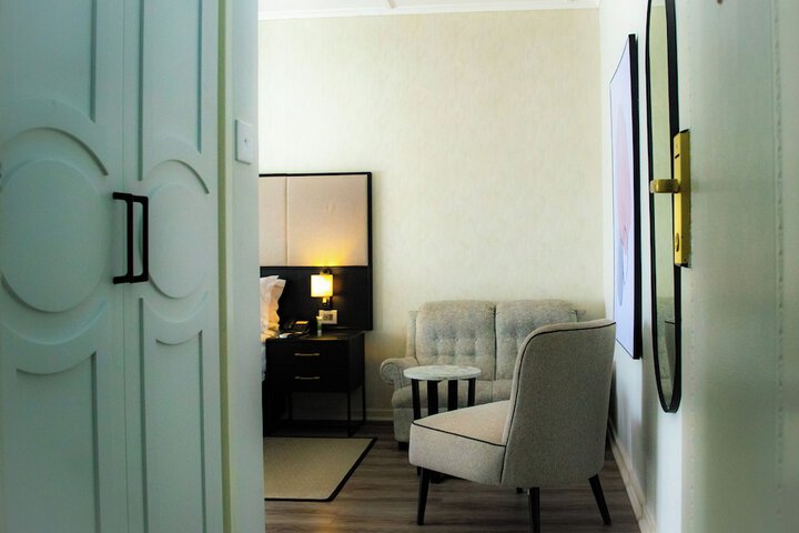Room 40 of 93
