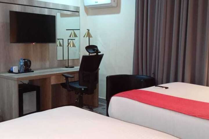 Room 30 of 78