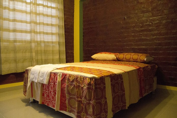 Room 12 of 40