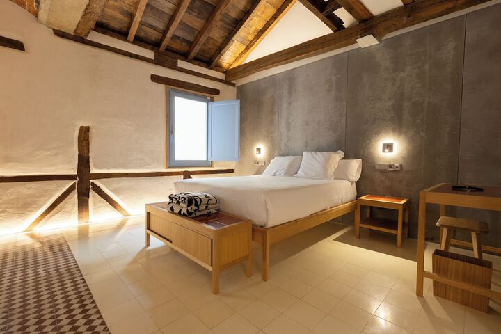 Room 25 of 47