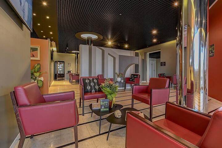 Guest Lobby