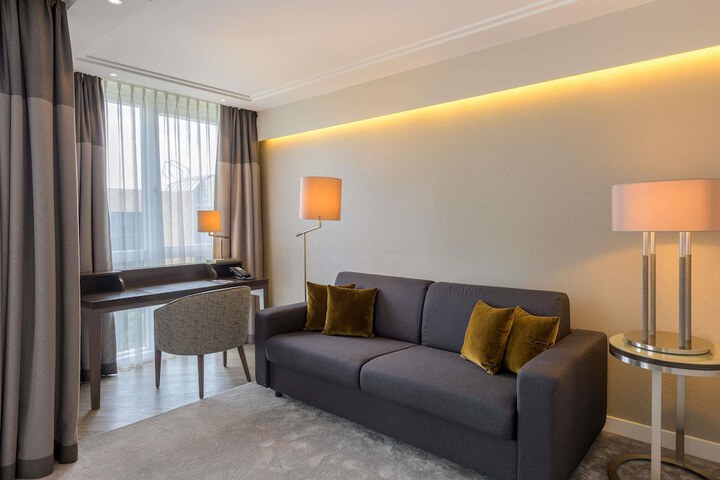 Room 45 of 159