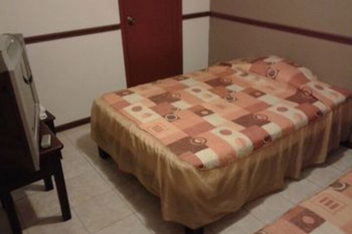 Room 18 of 27