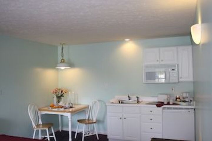 Room 5 of 11