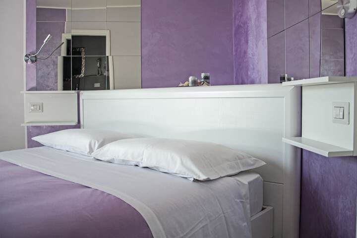 Room 4 of 30