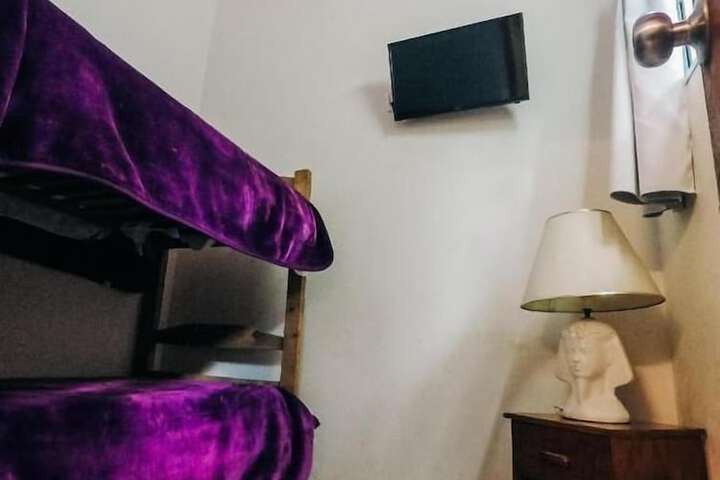 Room 18 of 33