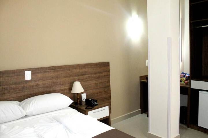 Room 8 of 27
