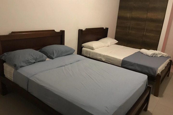 Room 2 of 7