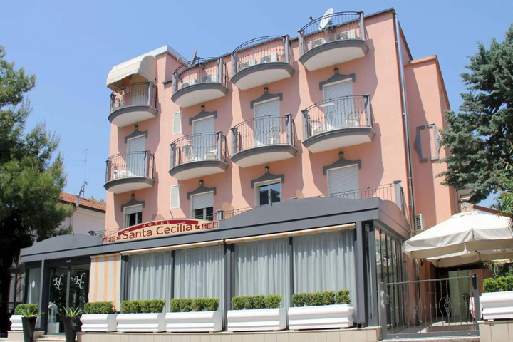 HOTEL SANTA CECILIA