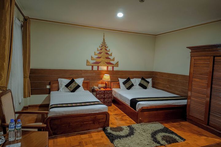 Room 35 of 153