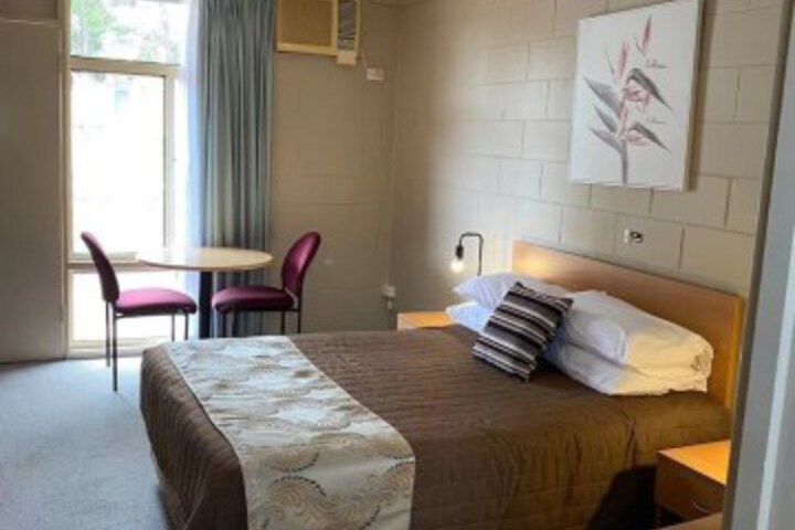 Room 17 of 90