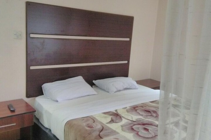 Room 9 of 64