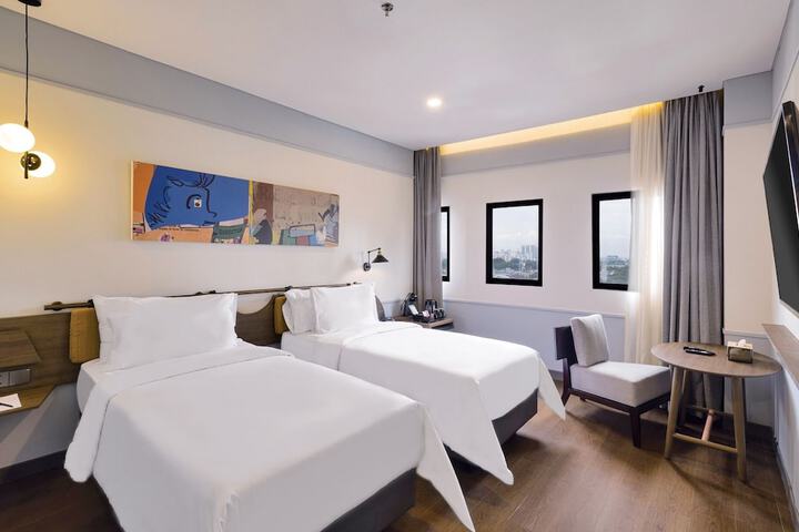 Room 9 of 20
