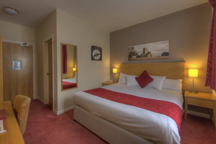 Room 10 of 60