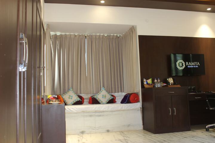 Room 43 of 101