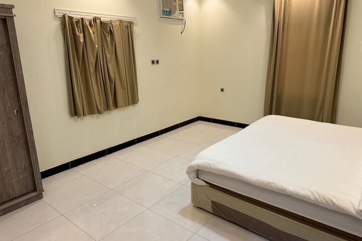 Room 10 of 25