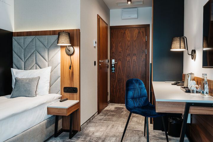 Room 43 of 110
