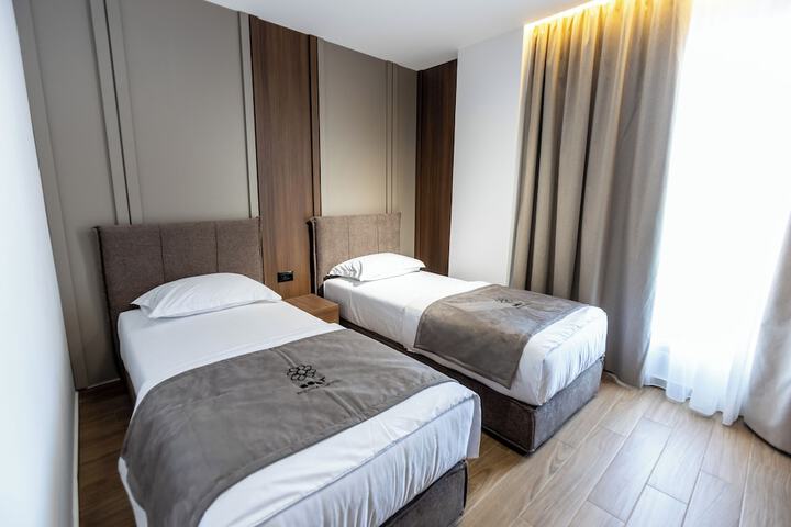 Room 25 of 114