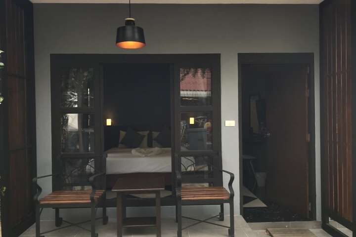 Room 5 of 33