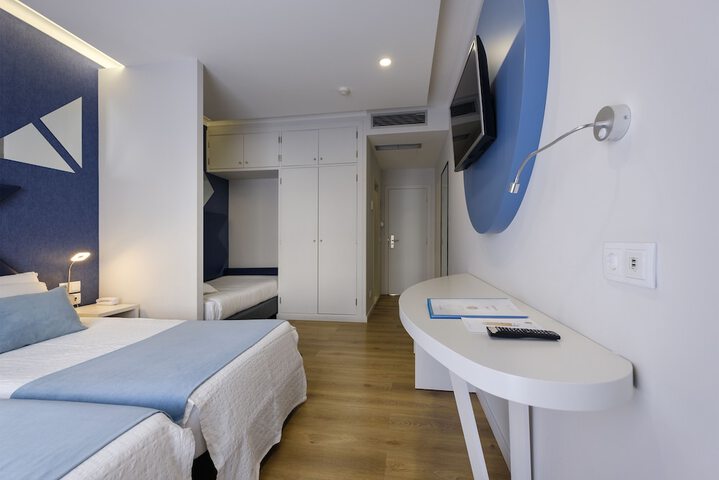 Room 16 of 41
