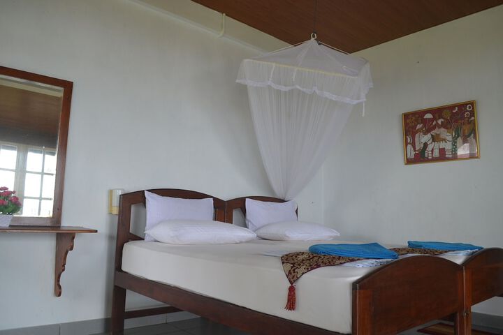 Room 27 of 39
