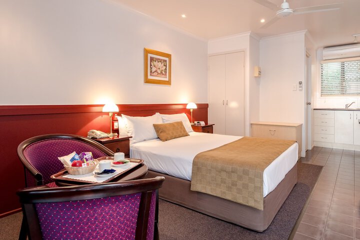 Room 4 of 23