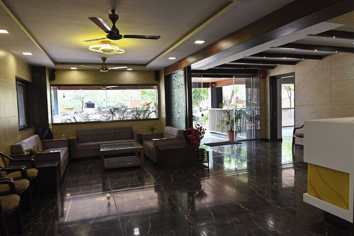 Pritam Park Hotel