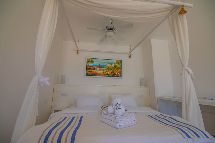 Room 12 of 60